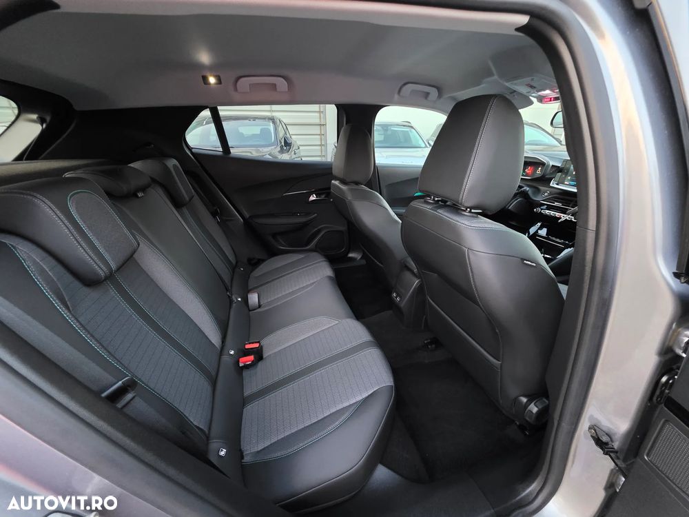 Peugeot 2008 PureTech 130 EAT8 GT - 18