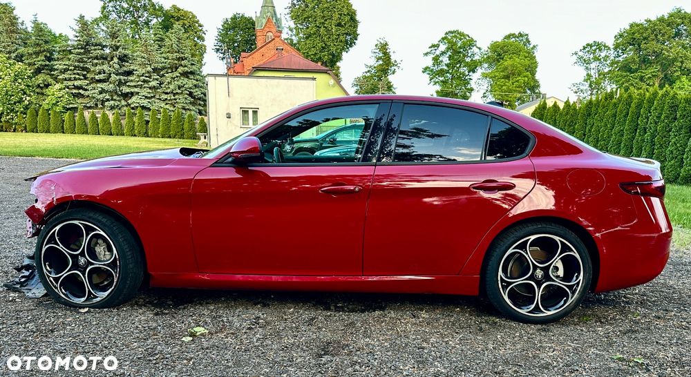 Alfa Romeo Giulia 2.0 Turbo - 8