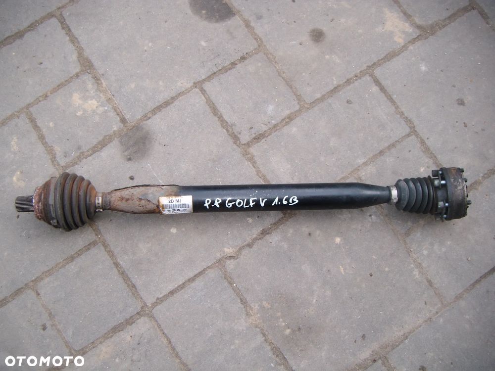 vw golf V  1.4 16v półoś prawa długa