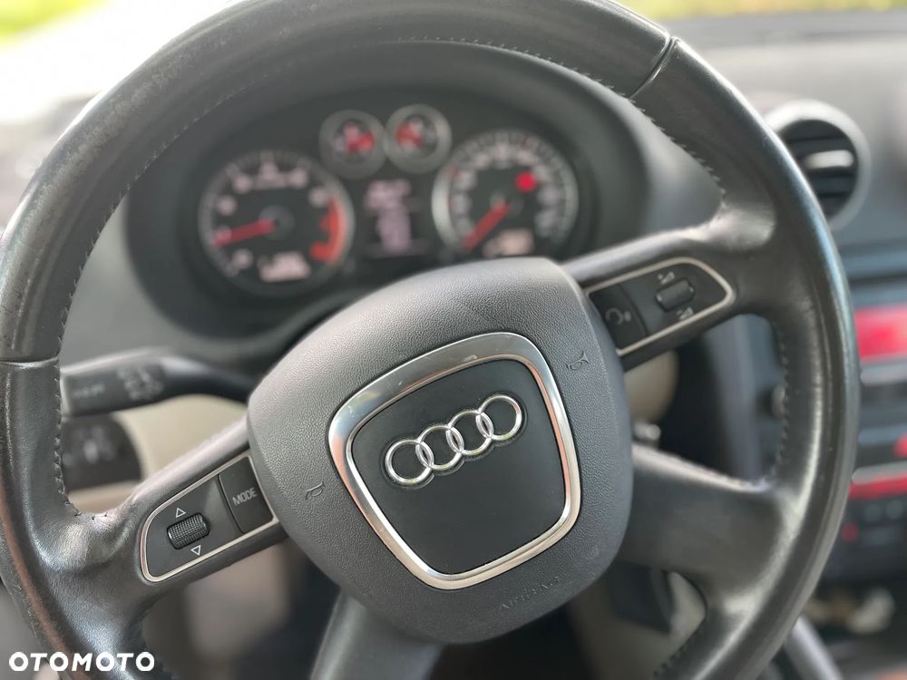 Audi A3 3-drzwiowe 1.6 Ambition - 15