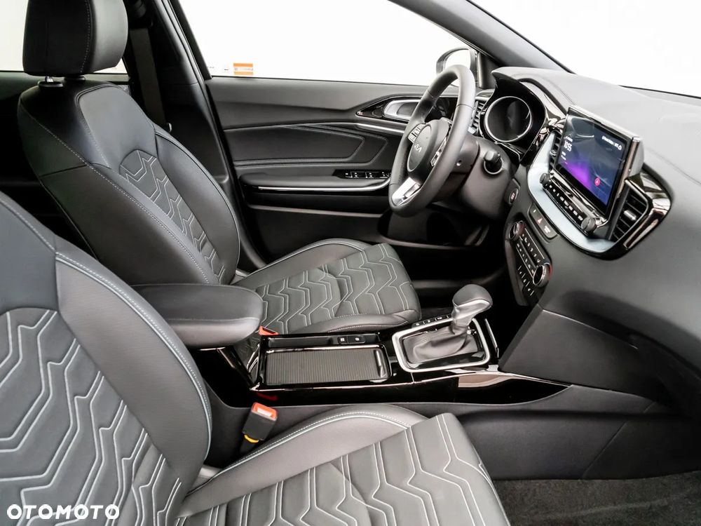 Kia XCeed 1.6 T-GDI Tribute DCT - 16