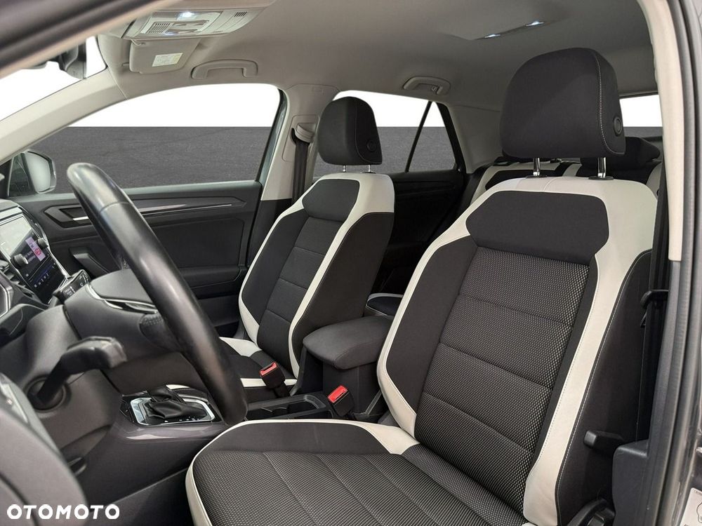Volkswagen T-Roc - 17