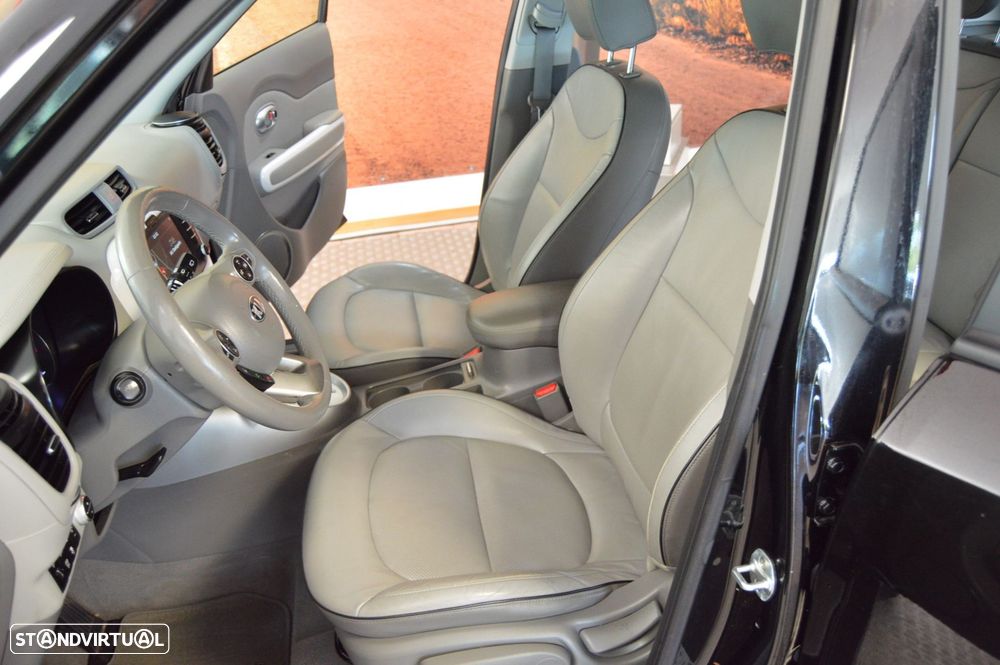 Kia e-Soul EV - 22