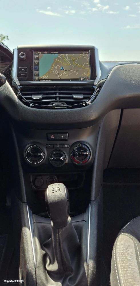 Peugeot 208 1.6 BlueHDi Style - 9