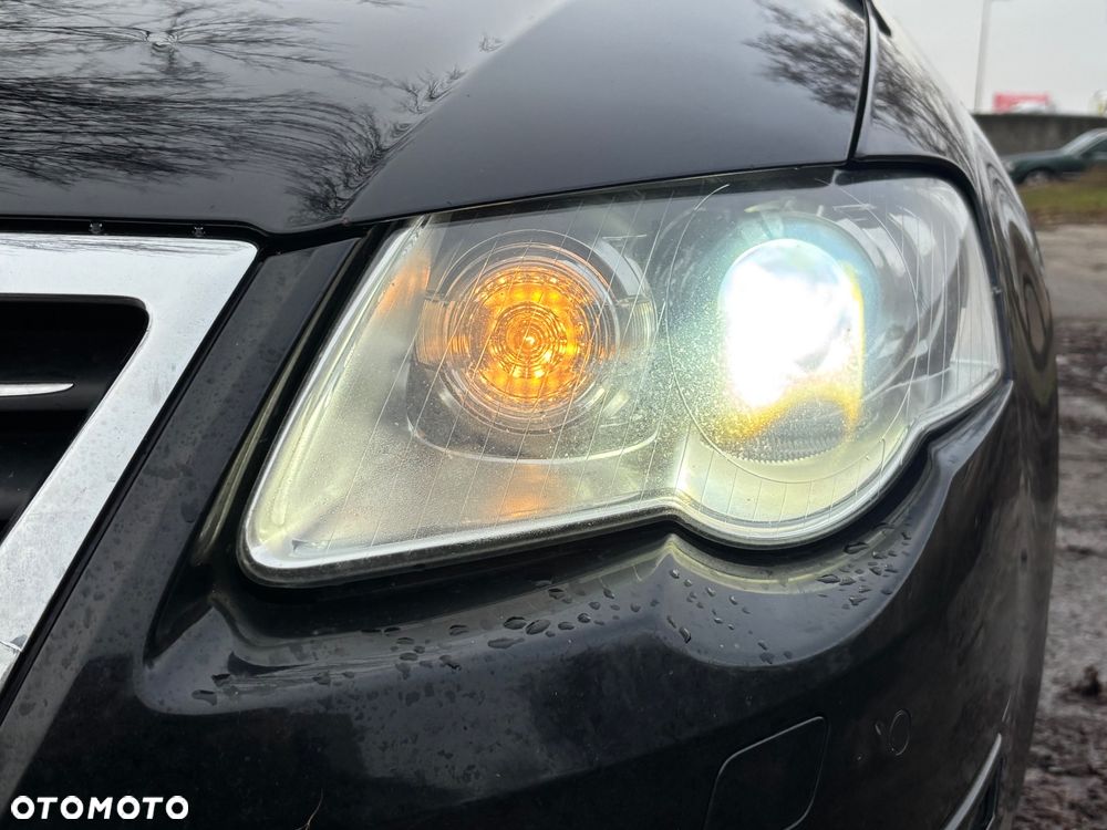 Volkswagen Passat 2.0 TDI DPF BlueMotion Technology Highline - 10