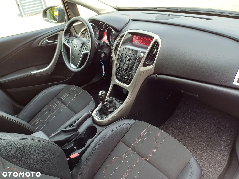 Opel Astra 1.4 Turbo 150 Jahre - 20