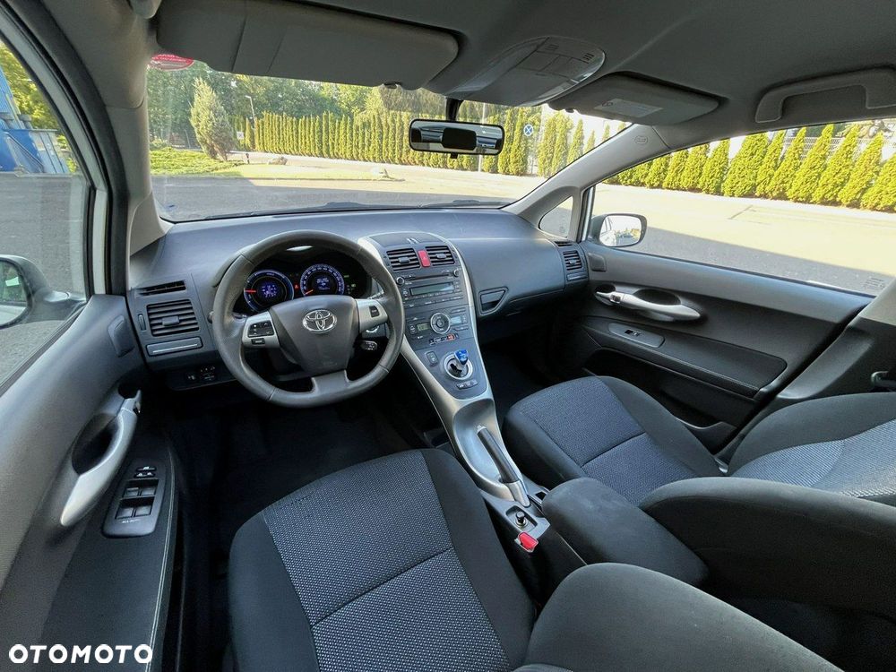 Toyota Auris 1.8 Hybrid Life - 11