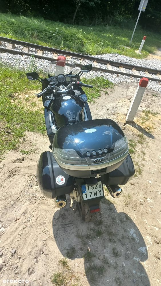 Yamaha FJR - 9
