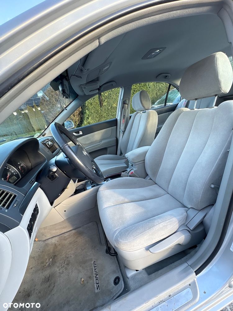 Hyundai Sonata 2.4 GLS - 13
