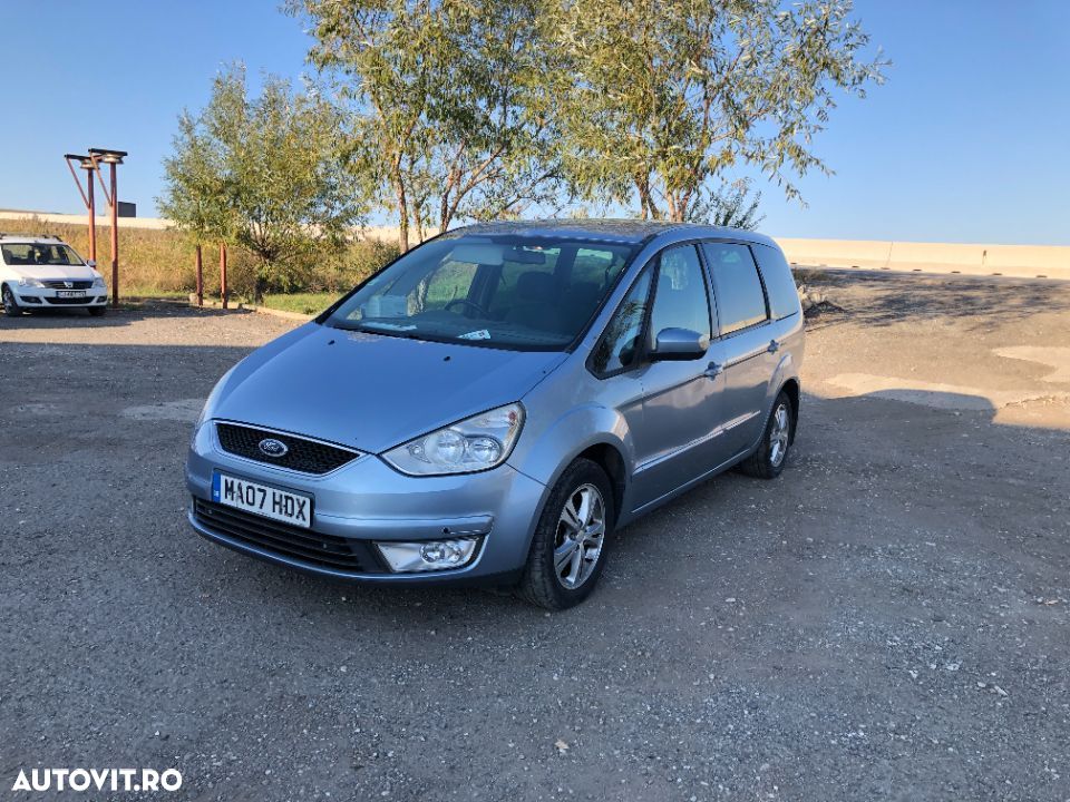 Dezmembrez Piese Ford Galaxy 2009 - 3