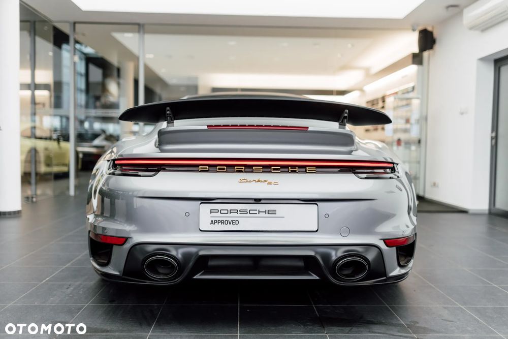 Porsche 911 Turbo 50 Years - 15