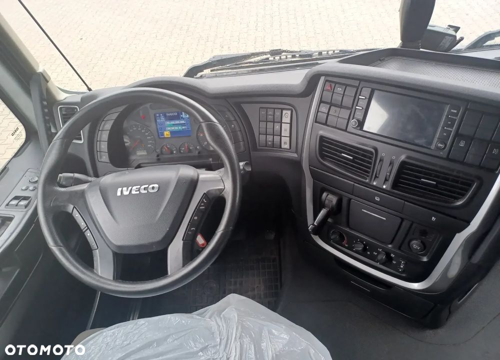 Iveco STRALIS - 12