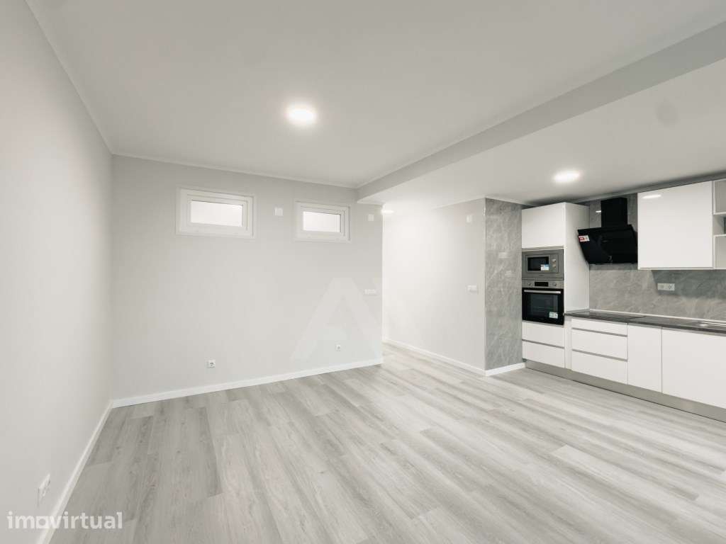 Apartamento T2 em Oeiras com 2 Casas de Banho - Grande imagem: 2/21