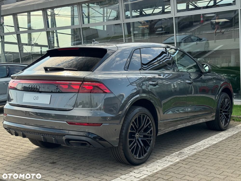 Audi Q8 - 9