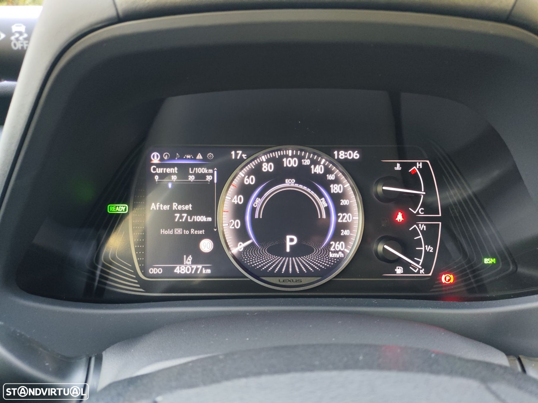 Lexus UX 250h Sport (Ecrã 12.3) - 17