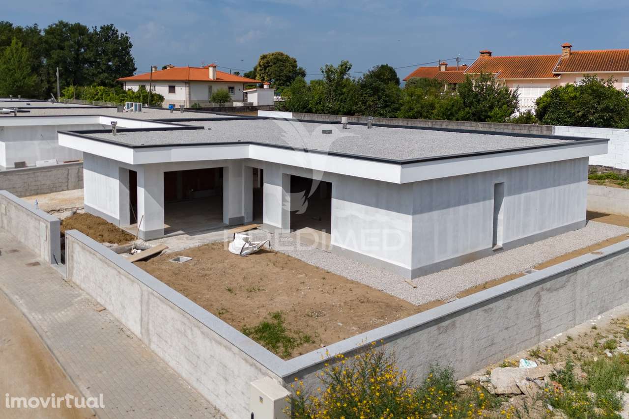 MORADIA T3 TERREA, AMARES (NOVO) - Grande imagem: 3/21