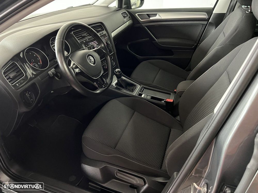 VW Golf - 13