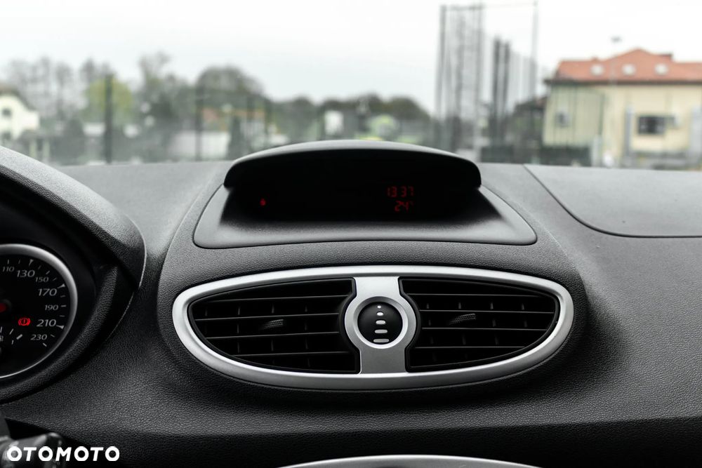 Renault Clio 1.2 16V Arctica - 18