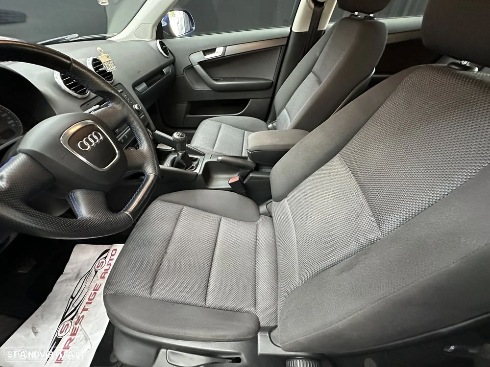 Audi A3 Sportback 1.6 TDI Ambiente - 9