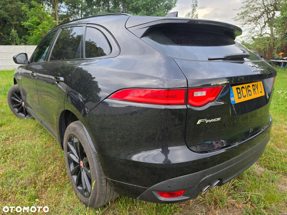 Jaguar F-Pace 20d R-Sport - 10