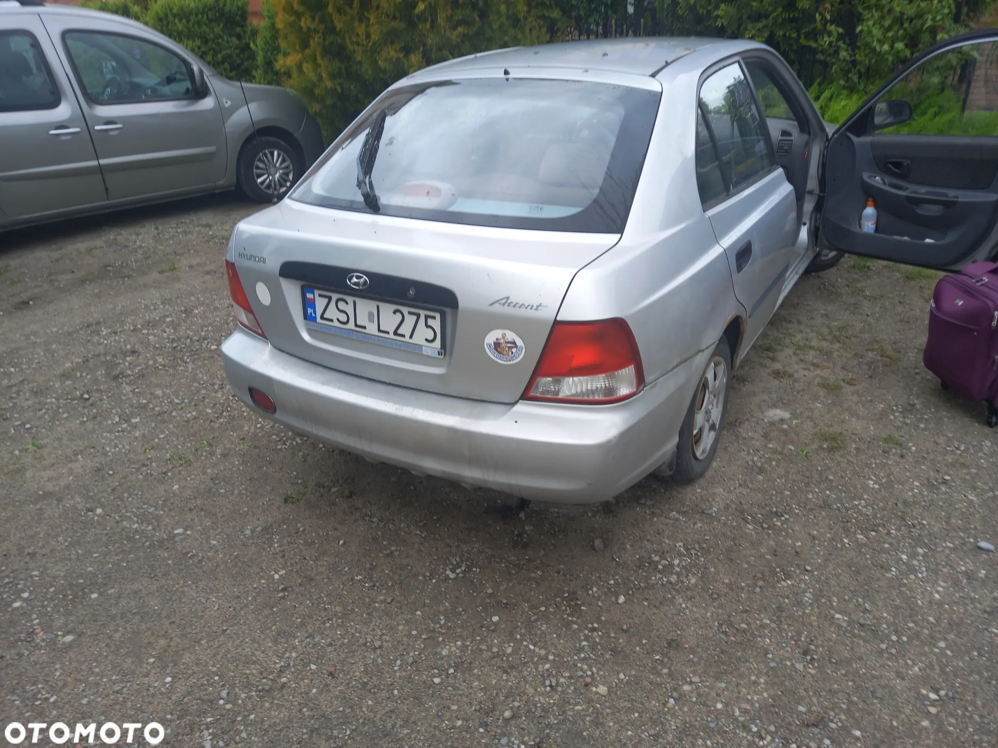 Hyundai Accent - 4