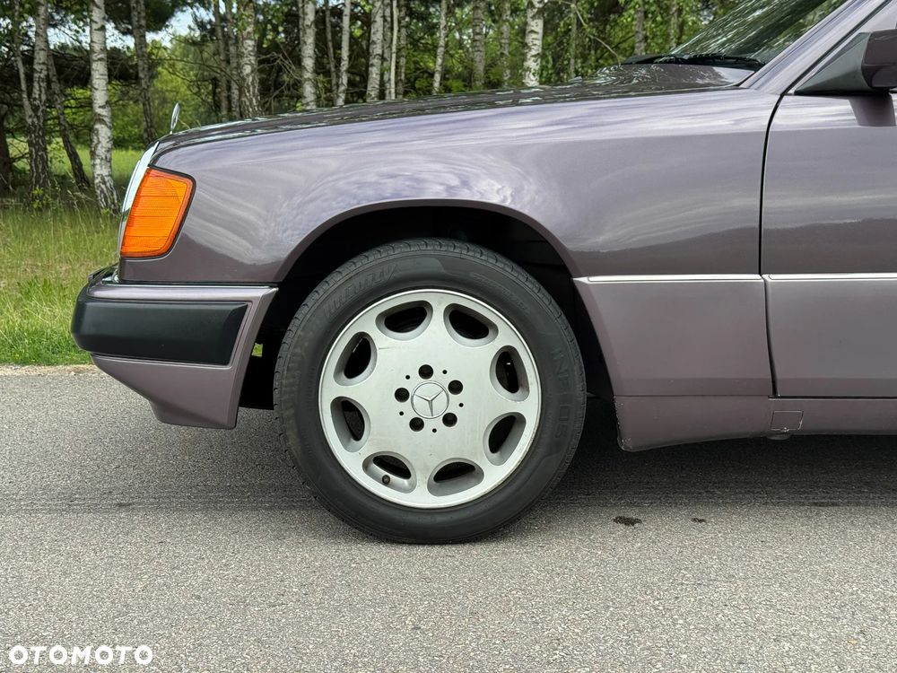 Mercedes-Benz W124 (1984-1993) - 22