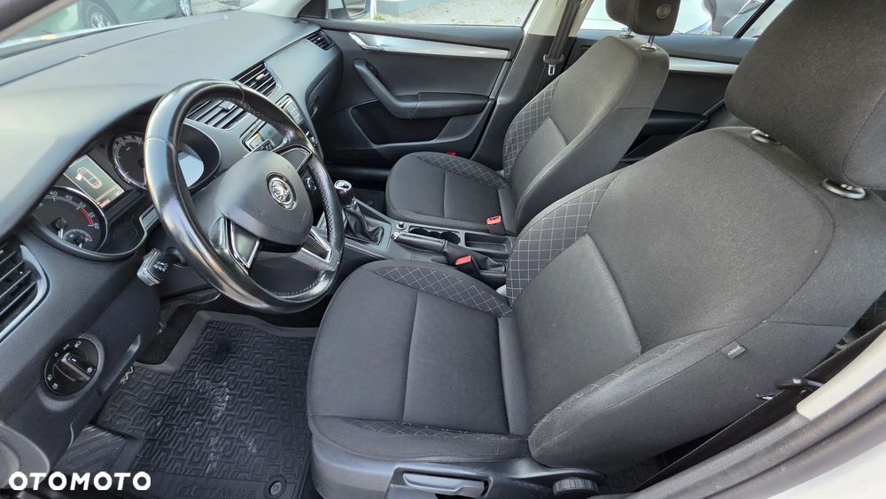 Skoda Octavia 1.6 TDI SCR Active - 20