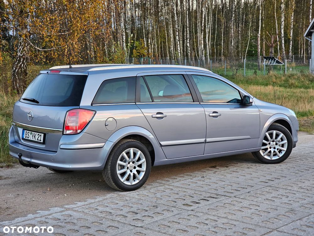 Opel Astra 1.6 Caravan Cosmo - 13