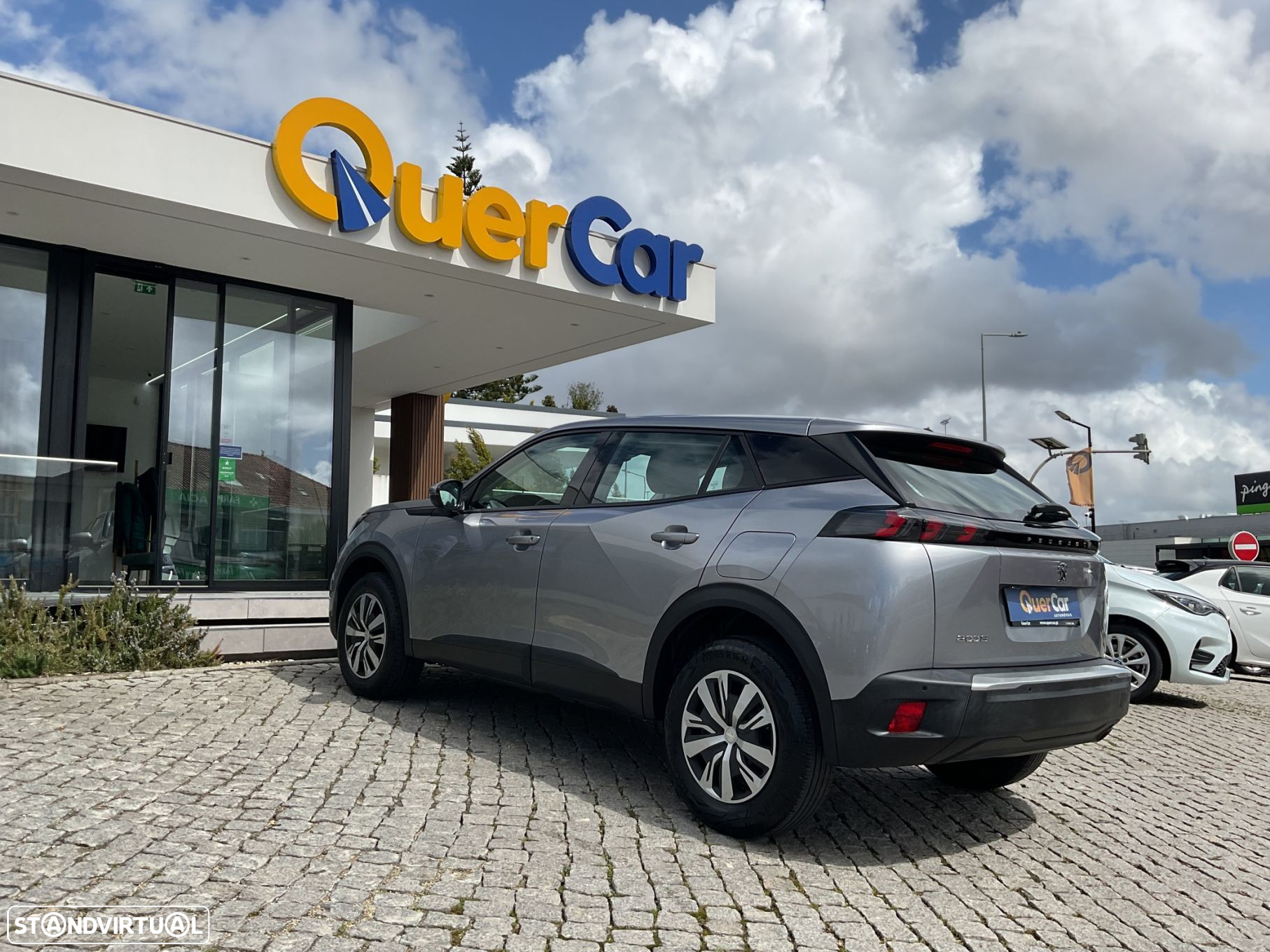 Peugeot 2008 1.2 PureTech Active Pack - 4