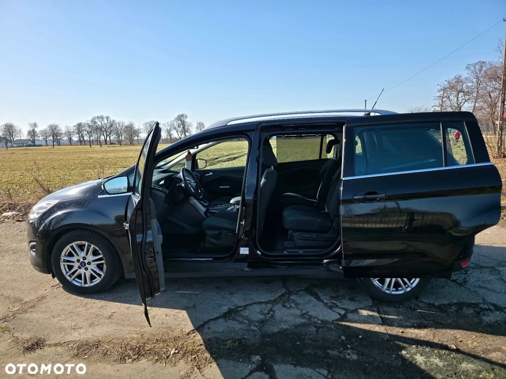 Ford Grand C-MAX - 21