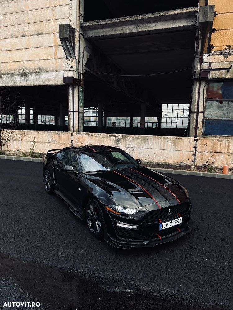 Ford Mustang - 1