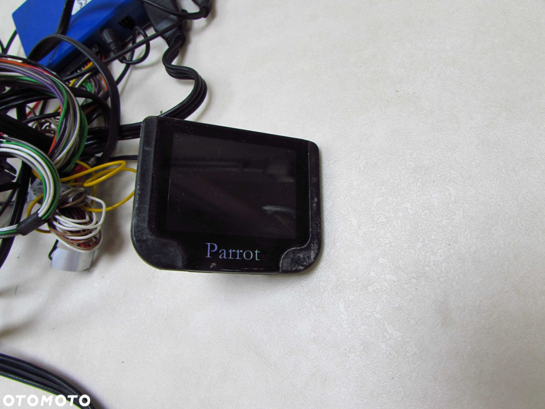 PARROT MKi9200 ZESTAW GLOSNOMOWIACY KPL 2 TELEFONY - 3