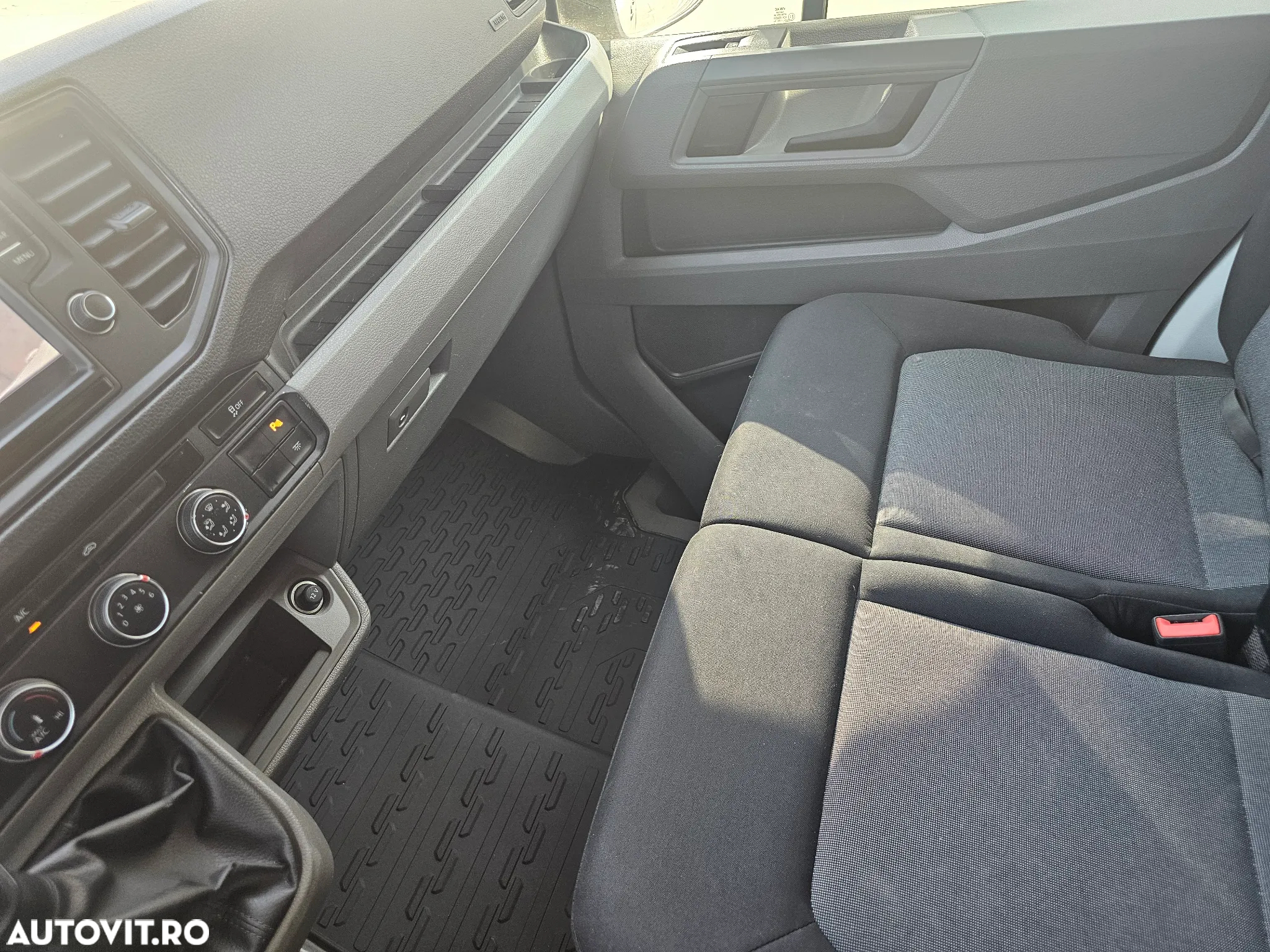 Volkswagen CRAFTER L4H3 2.0 tdi 140cp - 12