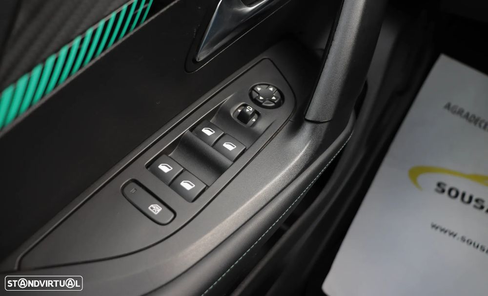 Peugeot 2008 PureTech 130 EAT8 Allure - 30