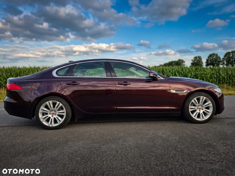 Jaguar XF 2.0 T Prestige - 7