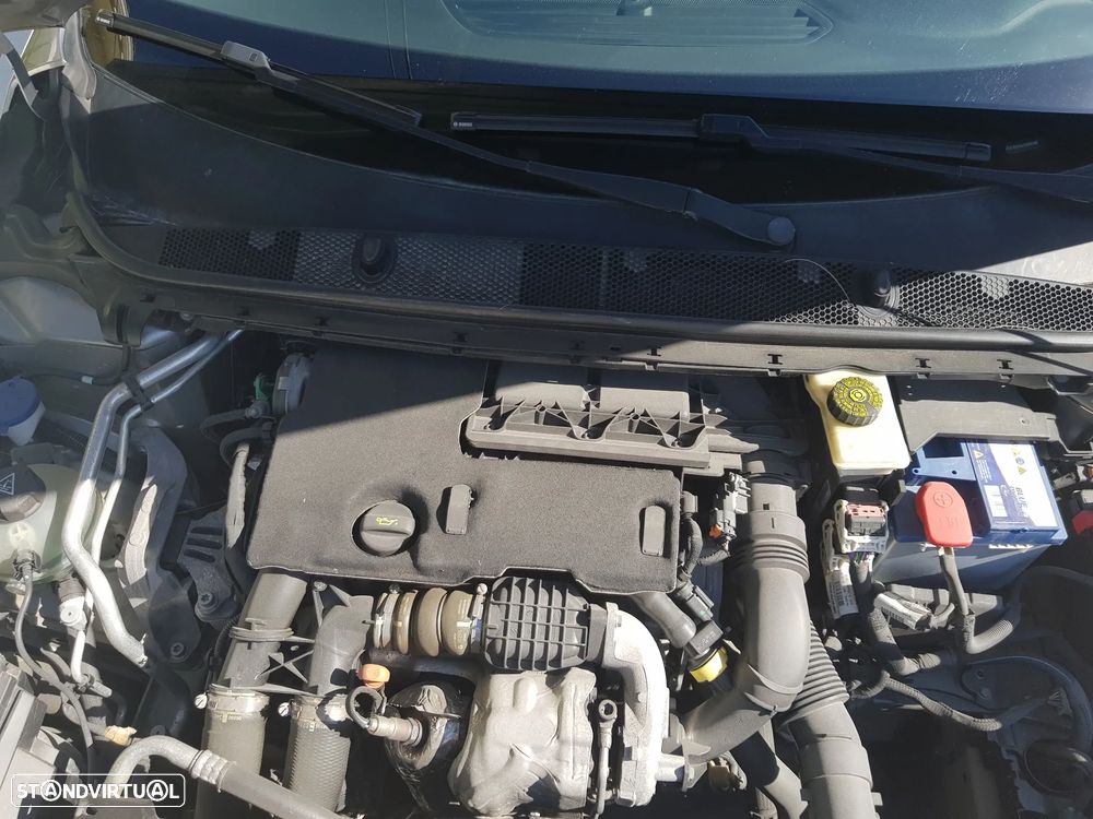 Peugeot 308 1.6 e-HDi Active - 14