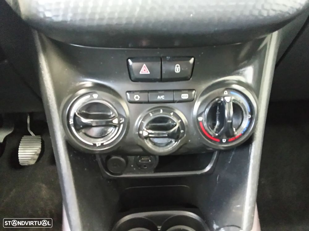 Peugeot 2008 1.2 VTi Active - 11