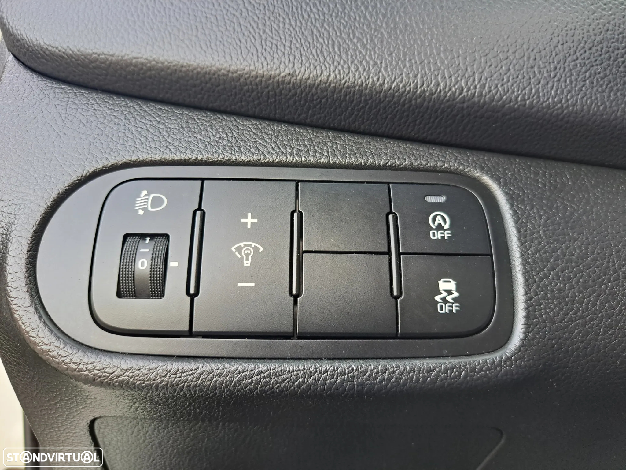 Kia Carens 1.7 CRDi ISG TX - 18