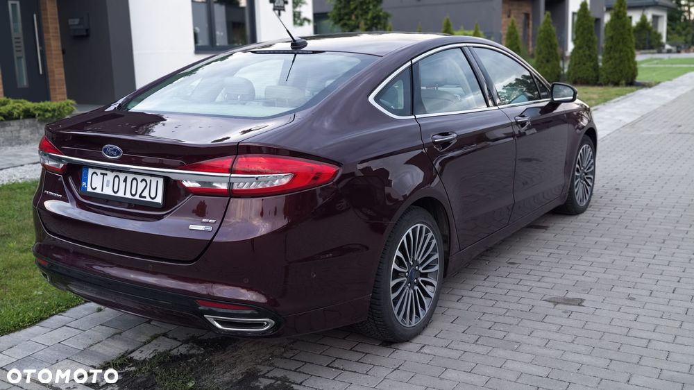 Ford Fusion 2.0 EcoBoost Titanium - 4
