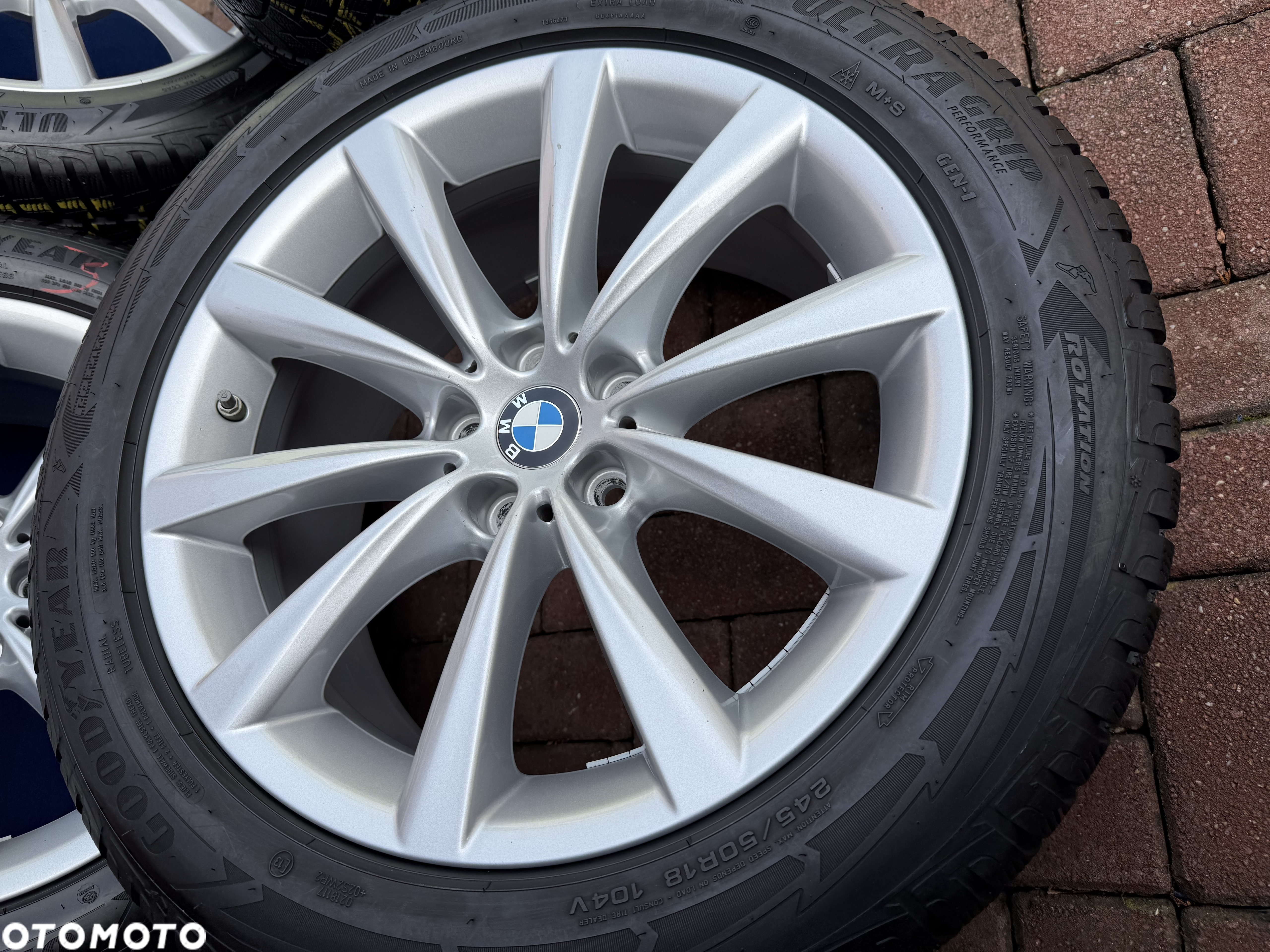 Felgi aluminiowe BMW 18 Oryginalne  z czujnikami powietrza - 2