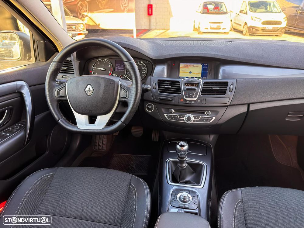 Renault Laguna Break 2.0 dCi GT 4Control - 14