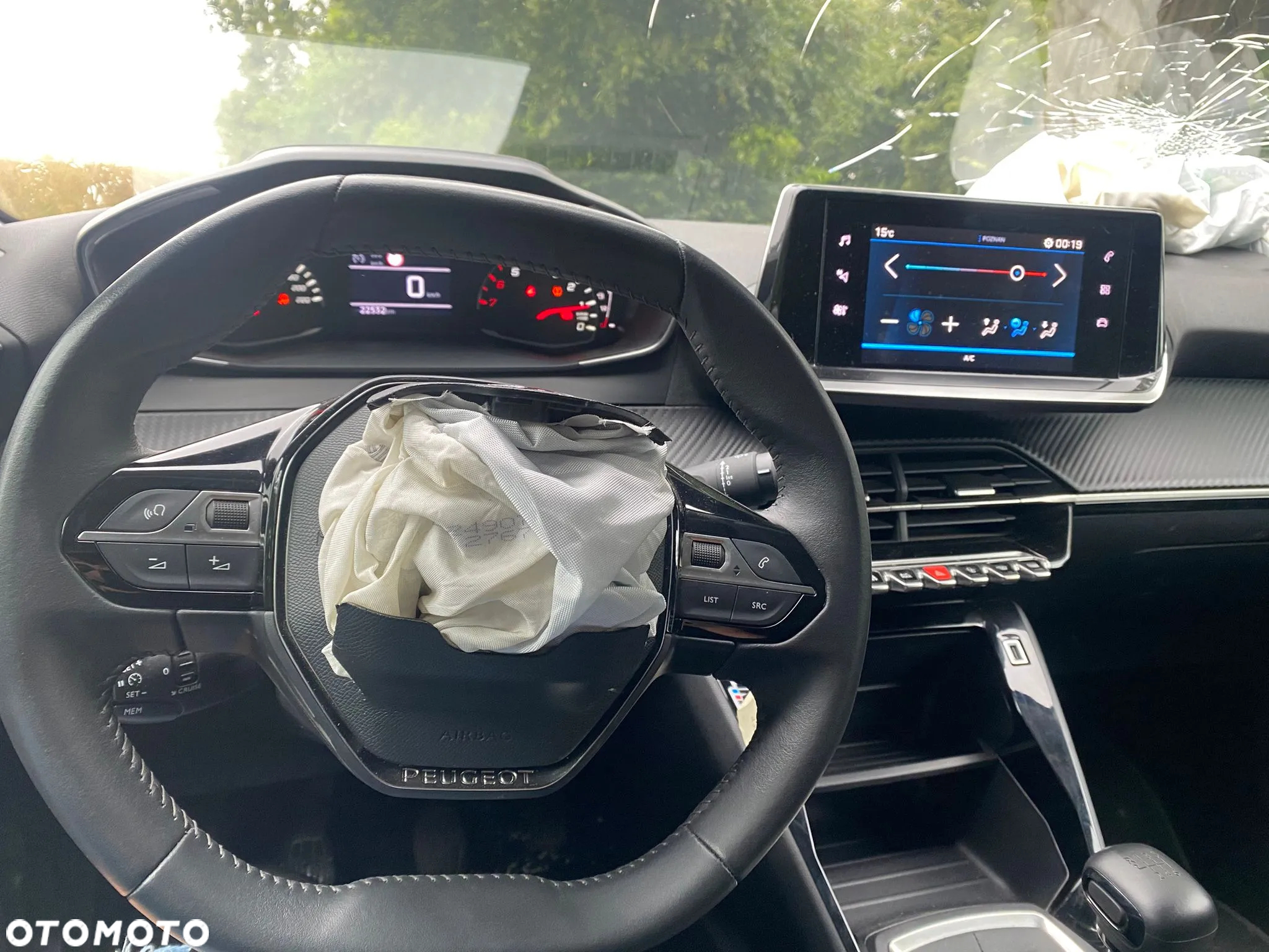Peugeot 208 1.2 PureTech Active S&S EAT8 - 16