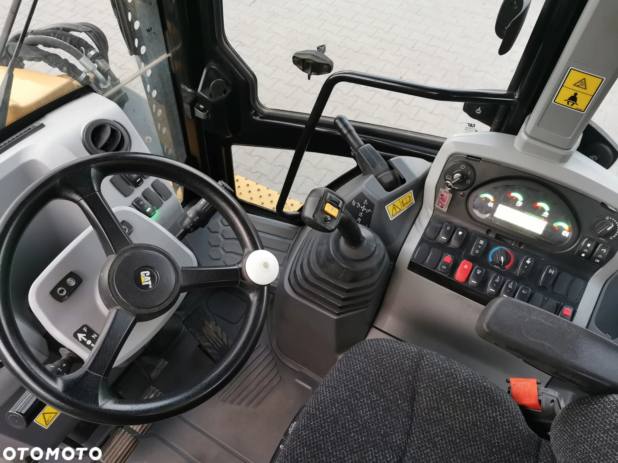 Caterpillar CAT 432F2 Wecon niskopodwozie Scania - 15