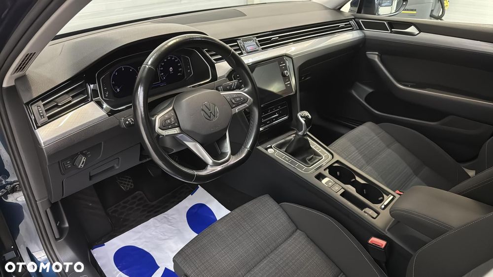 Volkswagen Passat Variant 2.0 TDI EVO Business - 11