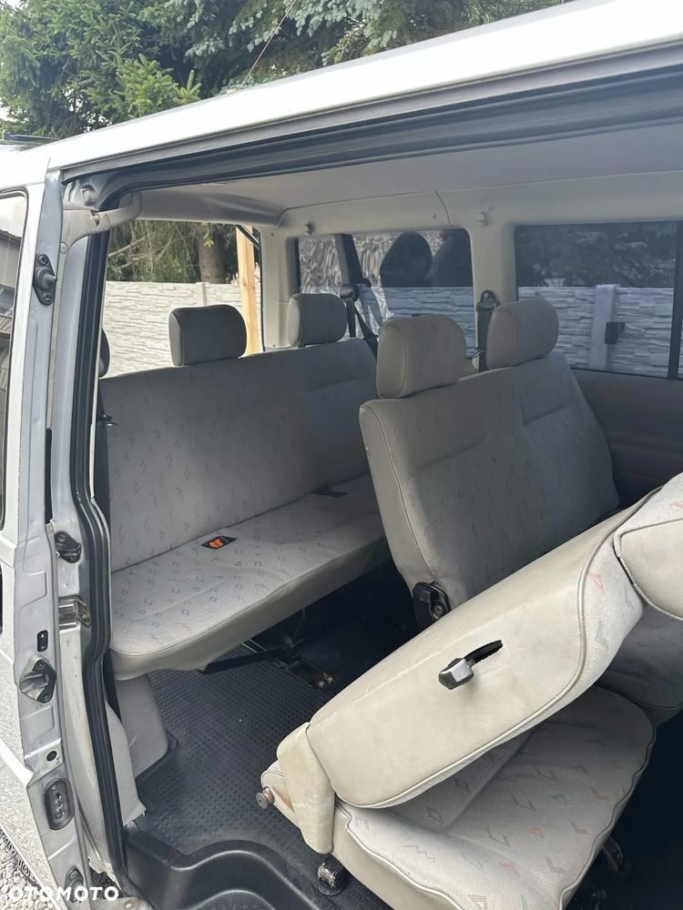 Volkswagen Transporter - 22