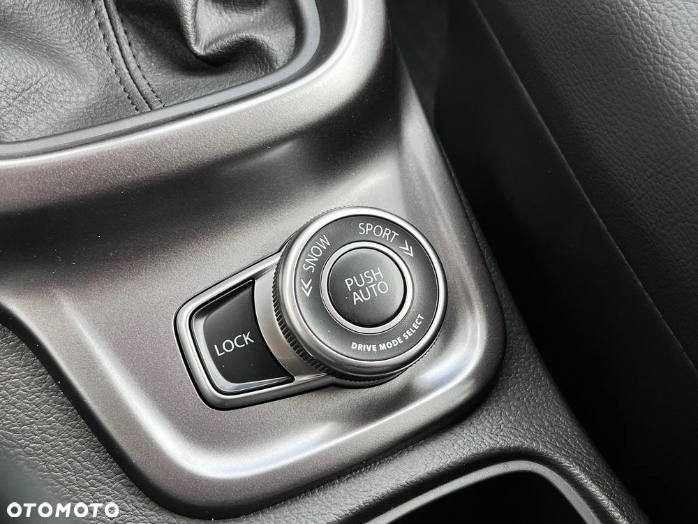 Suzuki Vitara 1.4 Boosterjet mHEV Elegance Sun 4WD - 27