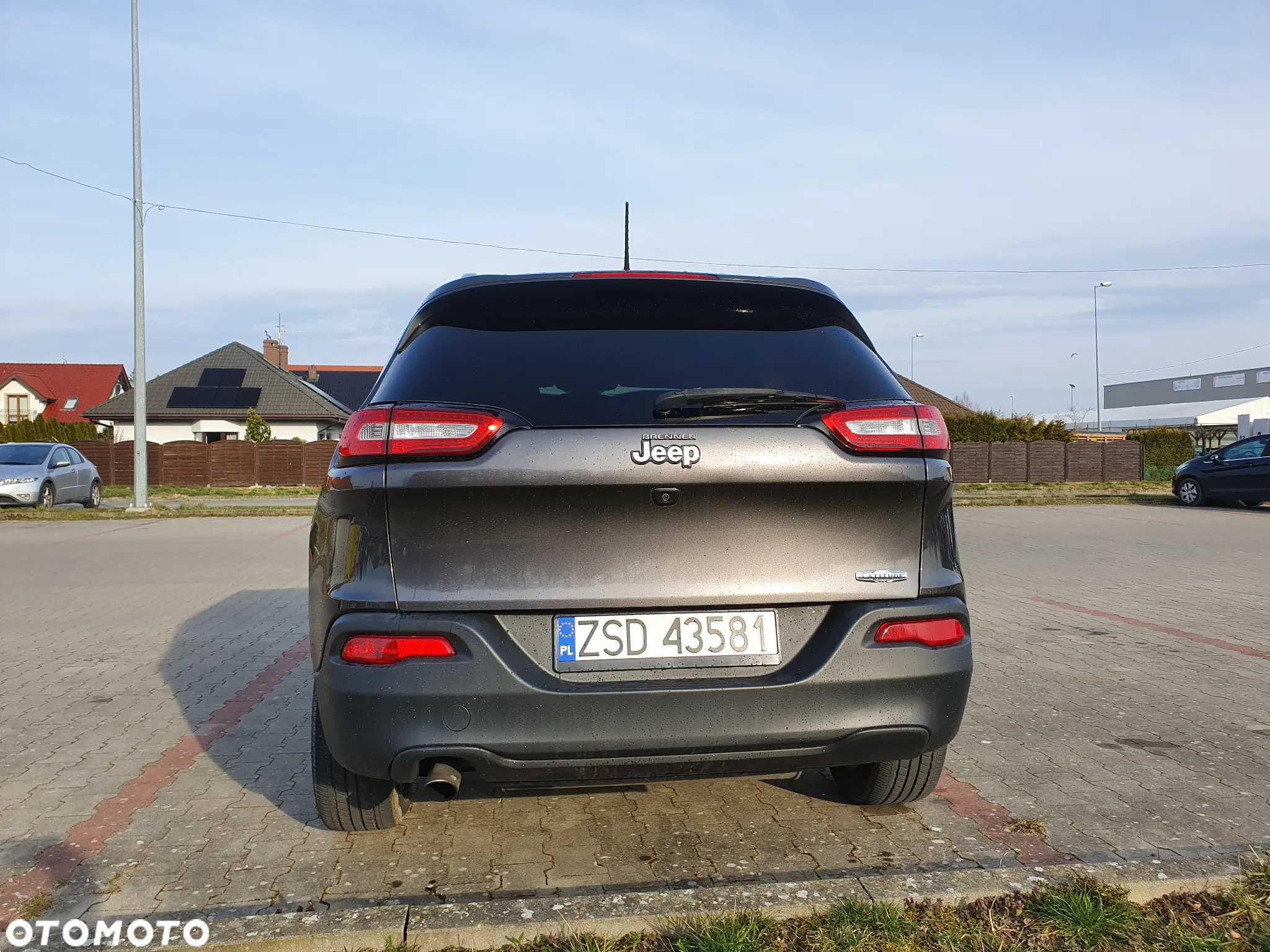 Jeep Cherokee - 3