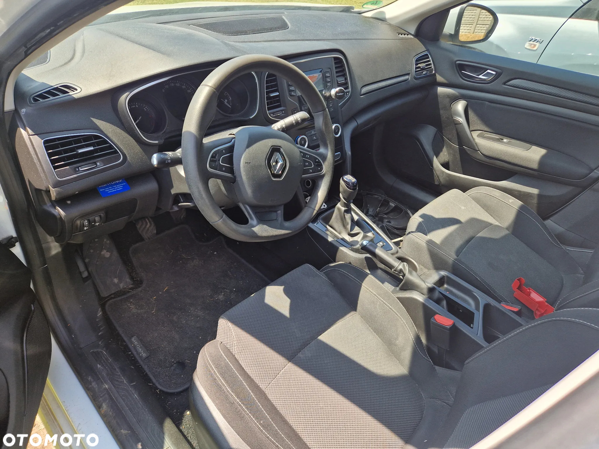 Renault Megane ENERGY TCe 100 LIFE - 5