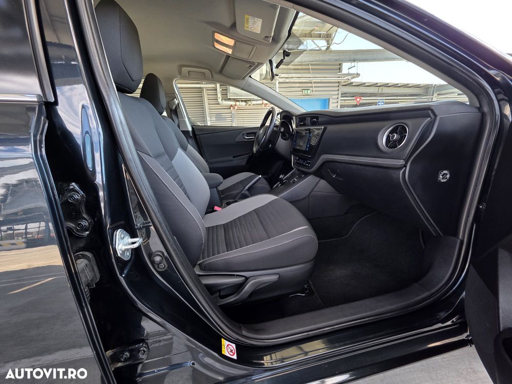 Toyota Auris - 14