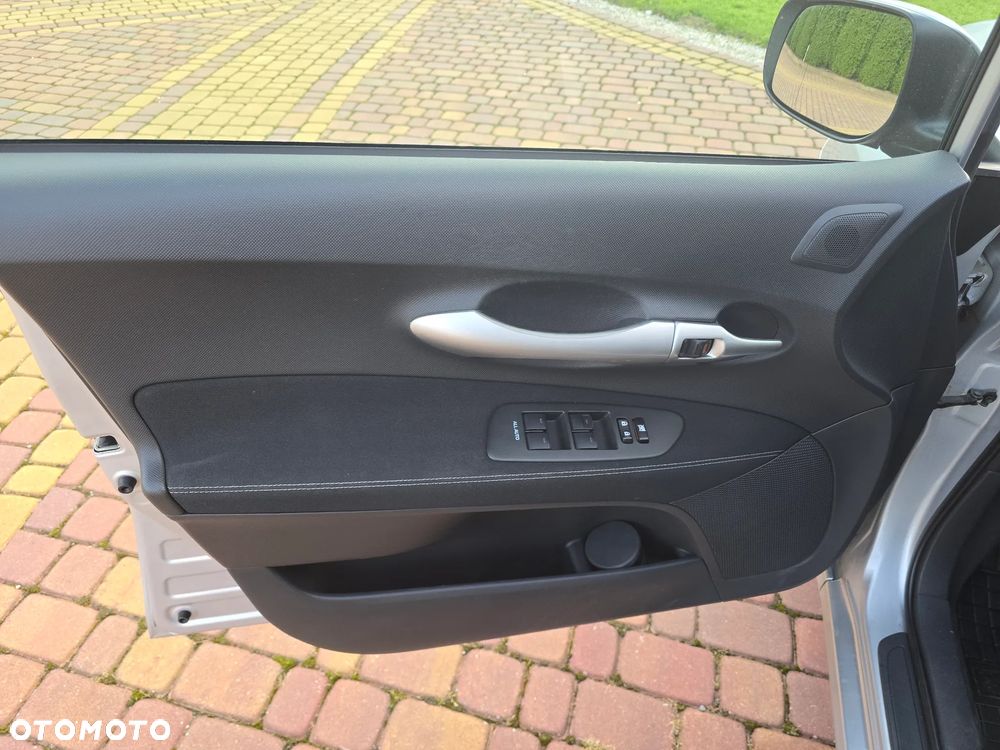 Toyota Auris 1.8 HSD Sol - 34